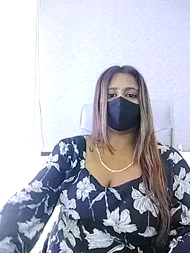LoveLy-Soneya webcam