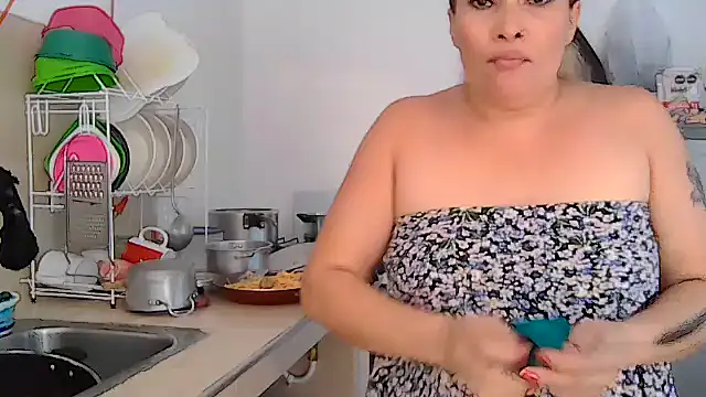 Layla-Astrum webcam