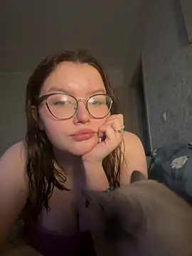 TrishaMoons webcam