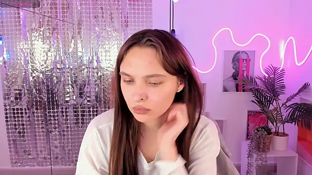 ChloeSunny webcam