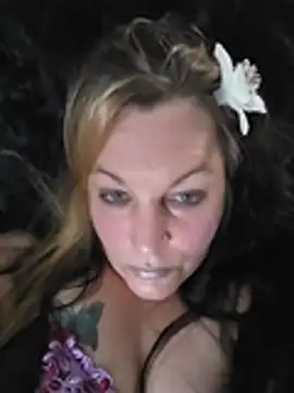 Queenemerald webcam