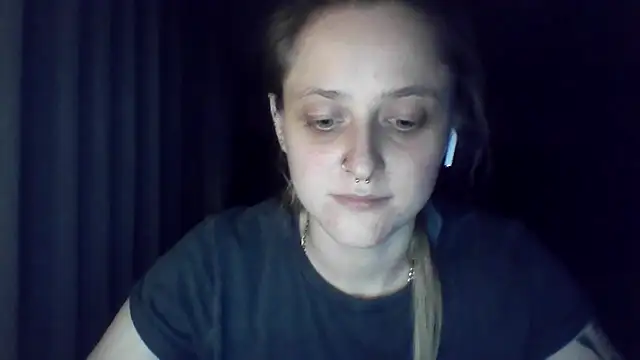 LeaWetGirl webcam