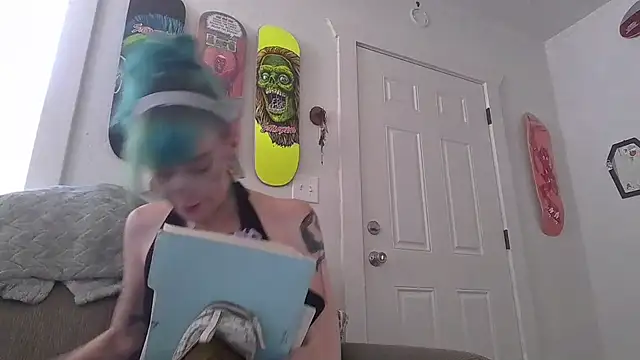 Emily0903 webcam