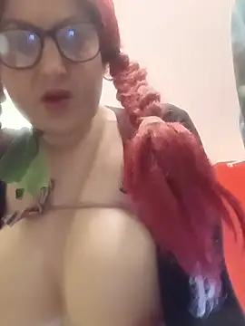 sissytrapdolly24 webcam