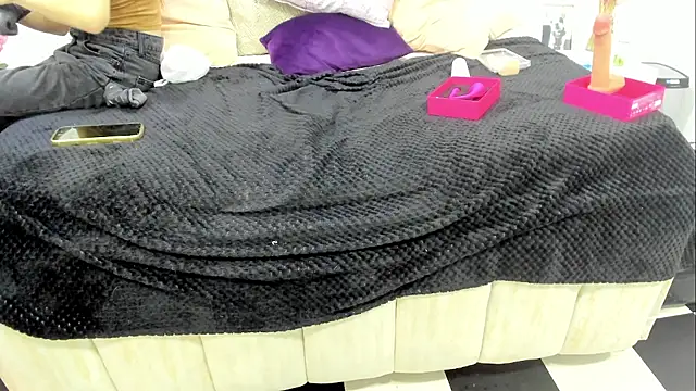 KatalinaLaurent webcam