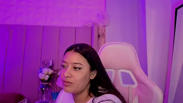 MollyBigBoobs12 webcam
