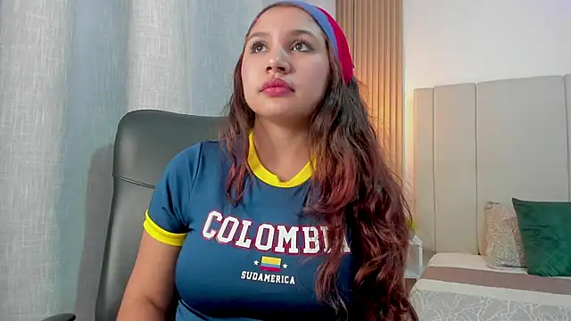 Victoria_Rosee webcam