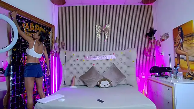 PlayfulShow webcam