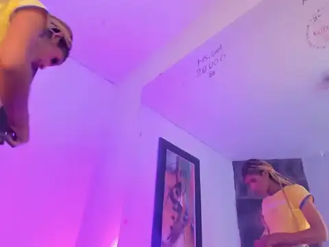 Ciara_HotTs live cam on StripChat