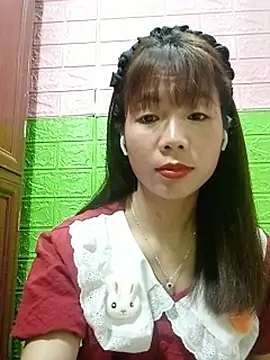 AmyLinee01 live cam on StripChat