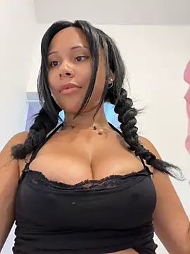 HaileyDiana live cam on StripChat