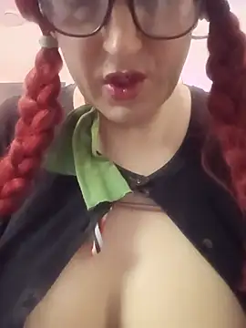sissytrapdolly24 webcam