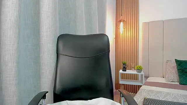 Victoria_Rosee webcam