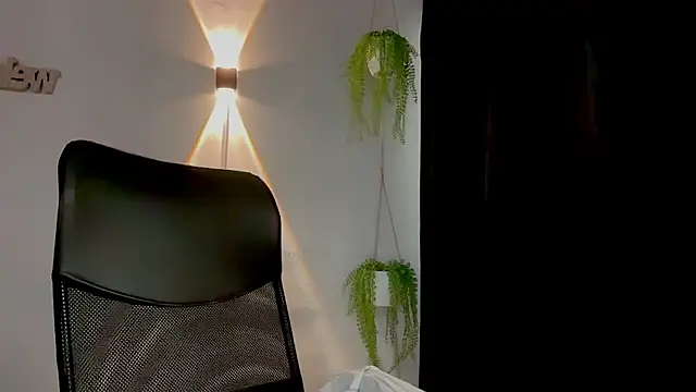 MarcellaGriffin webcam