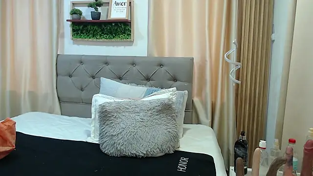 sasi_luna webcam
