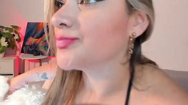 nicolediior - NicoleDiior's free webcam
