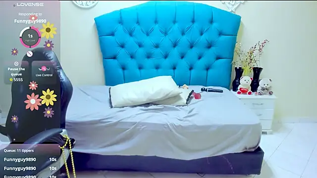 Nayla_Garner webcam