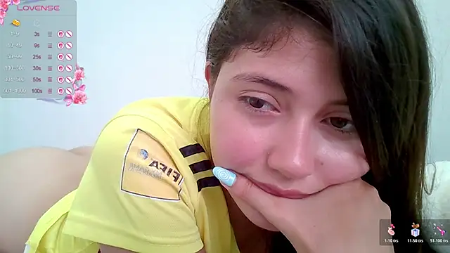 amy_innocent_1 live cam on StripChat