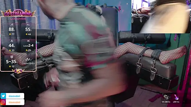 kenllyhot_and_valeriahell webcam