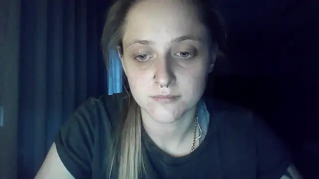 LeaWetGirl webcam