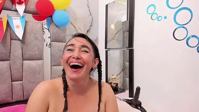 charlotte-11 webcam