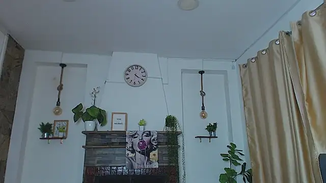 Emma_hassani webcam