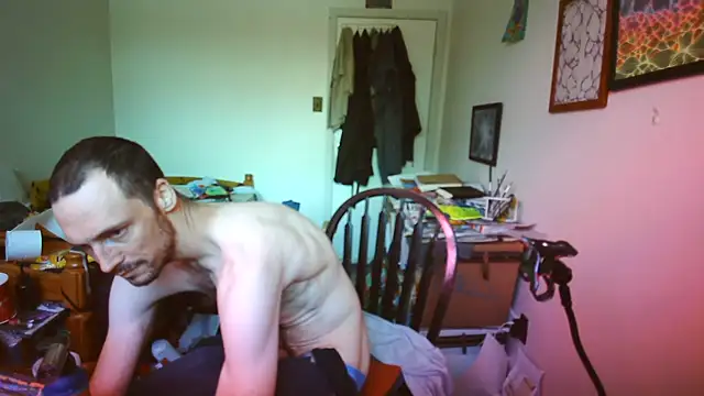 JohnnyMoves webcam