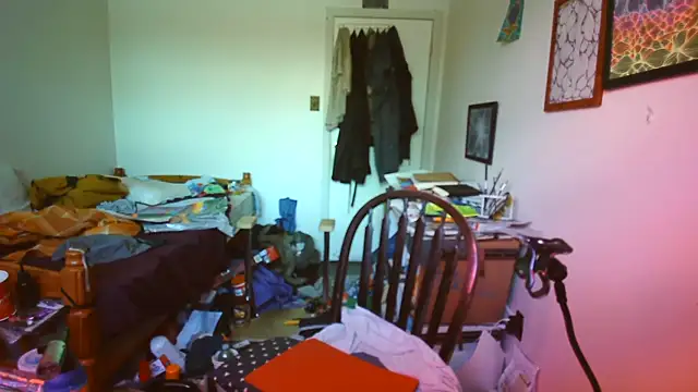 JohnnyMoves webcam
