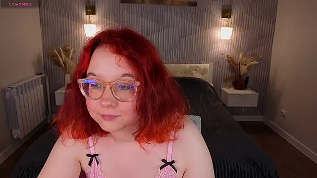 Aleks-casterrr live cam on StripChat
