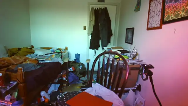 JohnnyMoves webcam