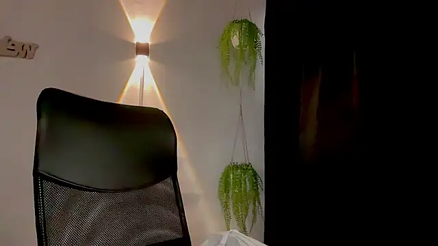 MarcellaGriffin webcam