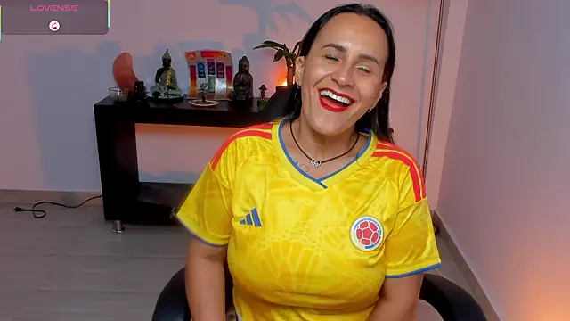 Sara_Charmy webcam