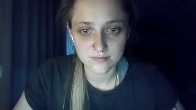 LeaWetGirl webcam
