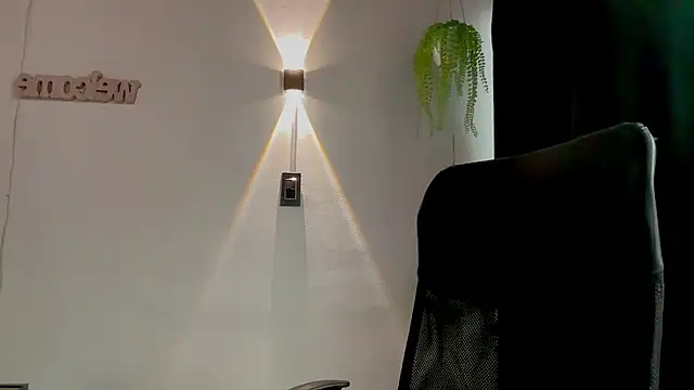 MarcellaGriffin webcam