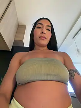 AshleyG_222 live cam on StripChat
