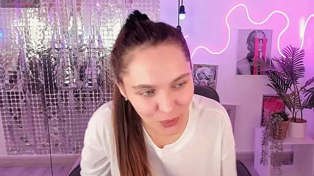 ChloeSunny webcam