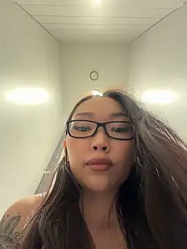 trytomakememoam webcam