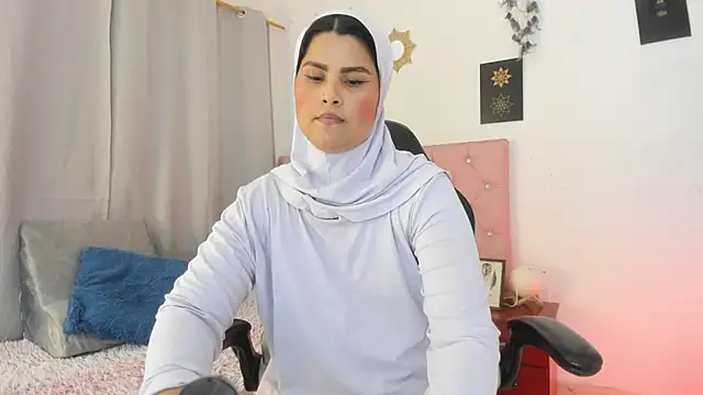 AishaAmin_ webcam