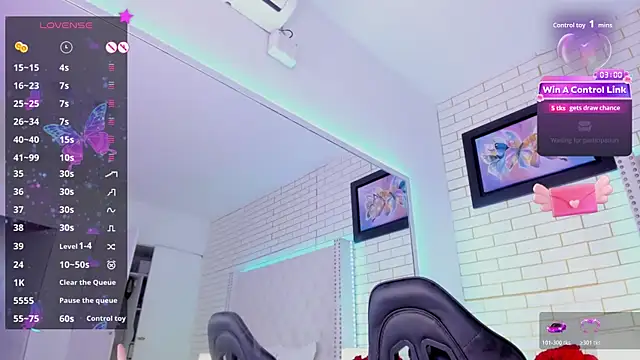 Coco_Balenciaga_ webcam