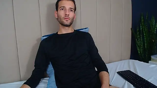 Christopher_saint webcam