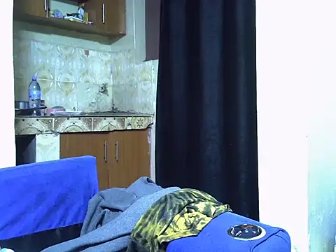 Horny-slut_ webcam