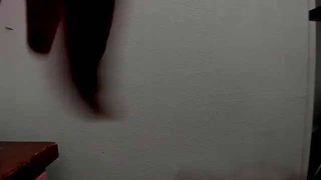 Nicol_Squirt webcam