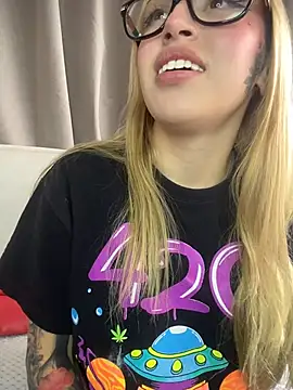 PrettyAshley_ webcam