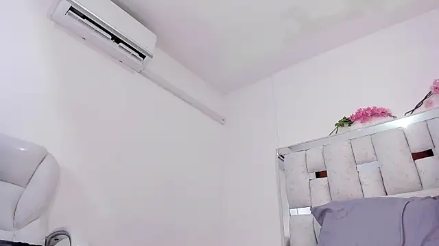Miss_Francheska webcam