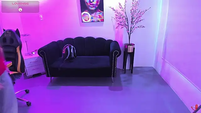 Victoria__doll webcam