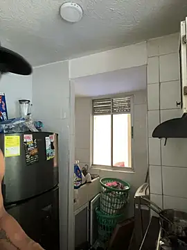 Dani-brown webcam