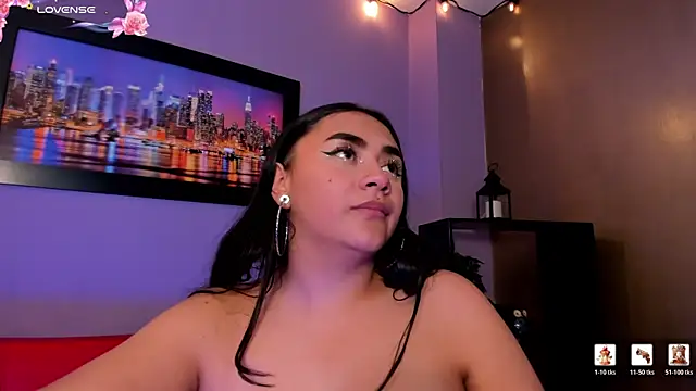 Lucyy_tits webcam