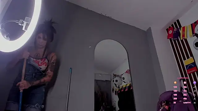 dalhia_and_hades webcam