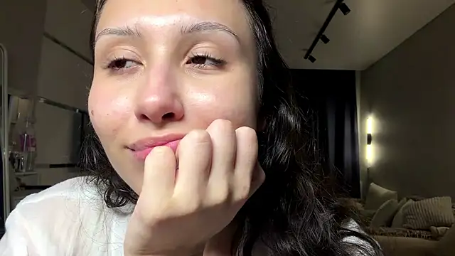 Alicekitty67 webcam