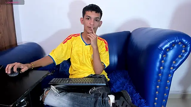 littlecum18 webcam